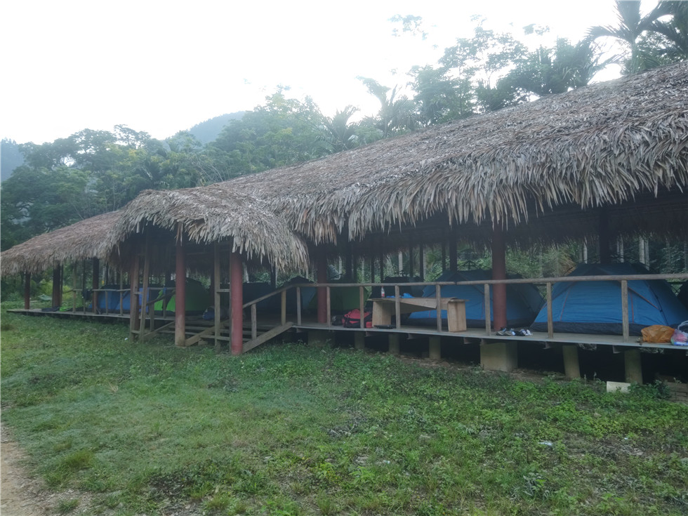 毛感鄉(xiāng)“這是哪兒”雨林營(yíng)地